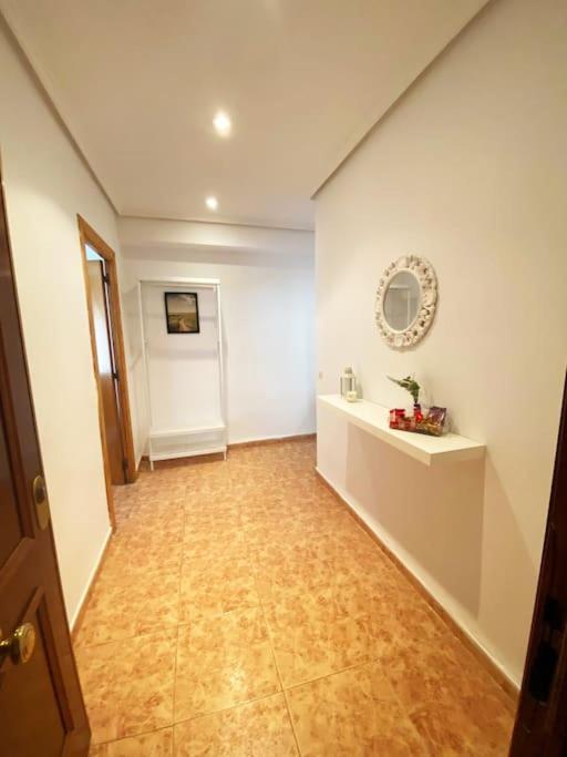 In Spacious Flat In Apartamento *